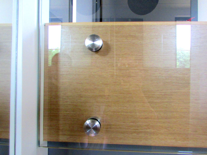 Zabudowy i balustrady szklane · 04