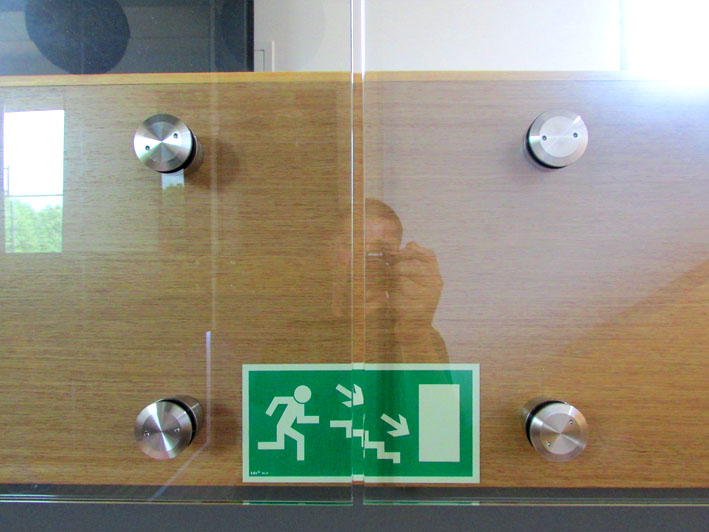 Zabudowy i balustrady szklane · 05